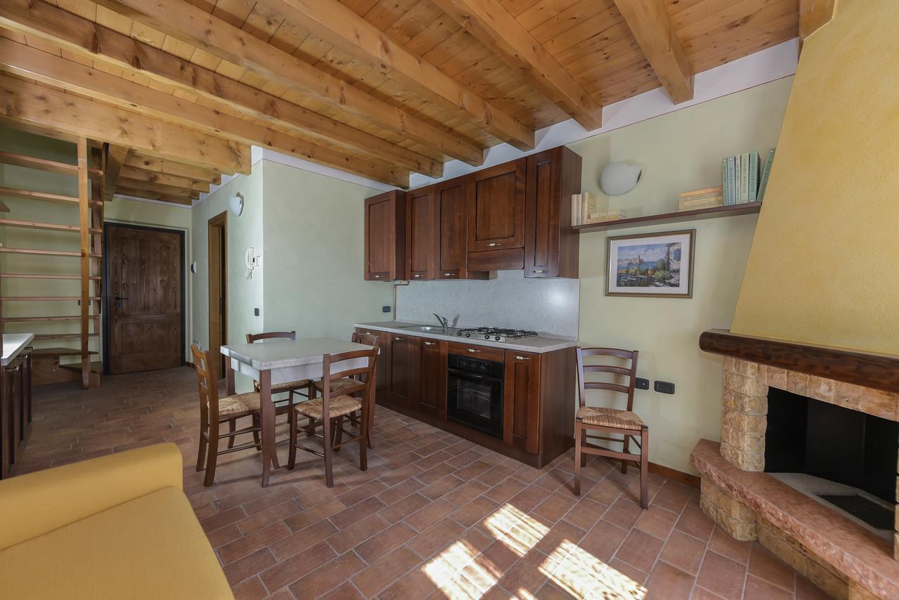 Residenza Borgo Antico Vila Paratico Exterior foto